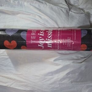 $100 MSRP Terez Joy is my mission. Yoga Fitness Mat 5mm thick, New Nonslip*